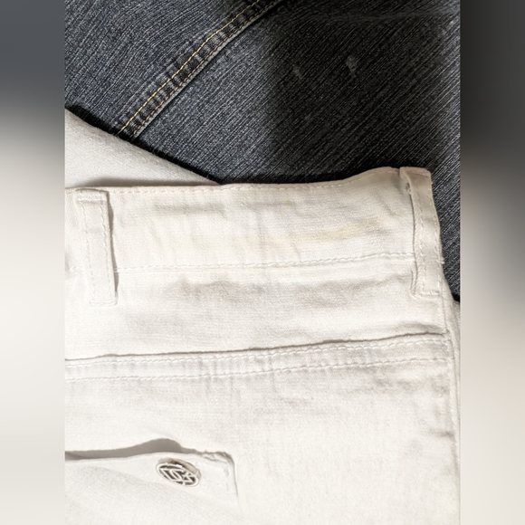 Plus Size 20W white capris - Picture 5 of 6